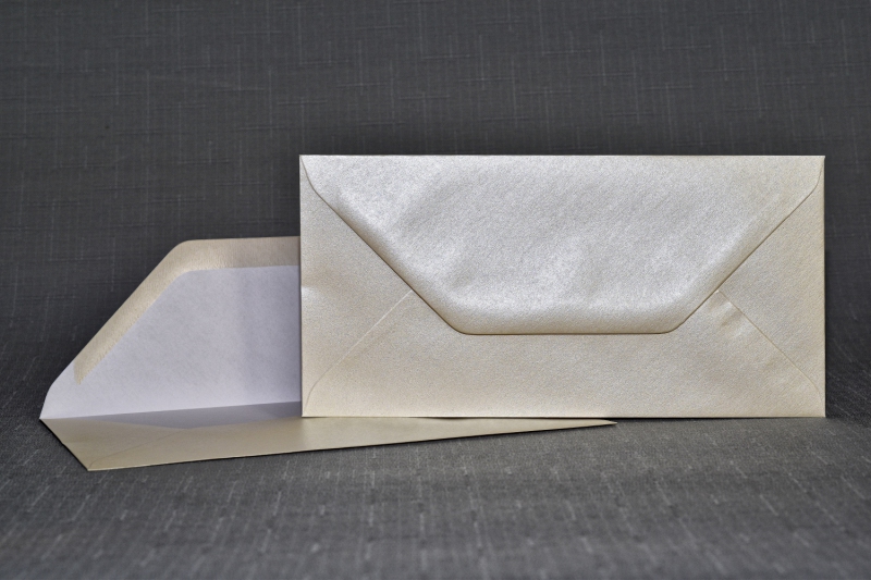 Envelope DL oyster white