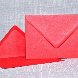 Envelope C6 scarled red