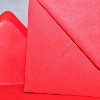 Envelope C6 scarled red