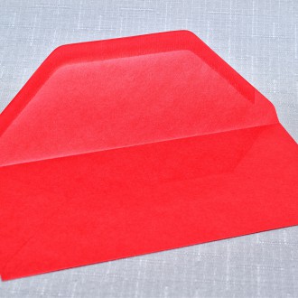 Envelope DL scarled red