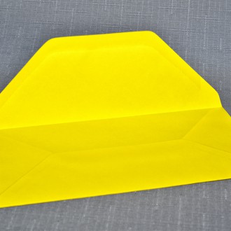 Envelope DL yellow